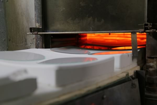 Scientific glass annealing bulb